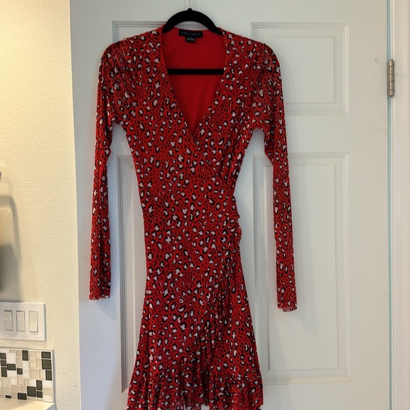 Sanctuary red ‘snake’ pattern dress - Picture 6 of 9